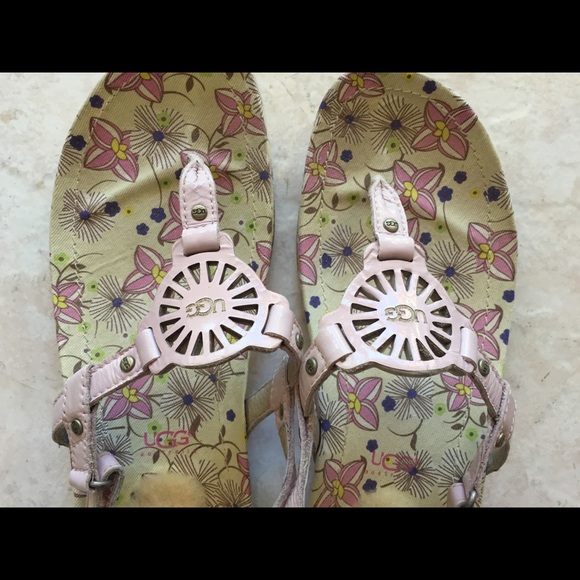 Ugg sandals - Picture 2 of 5